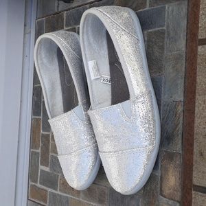 Sox womens silver sequin lounge shoes size 7
